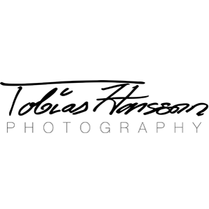 Bilden visar Tobias Hansson Photography logotyp transparent